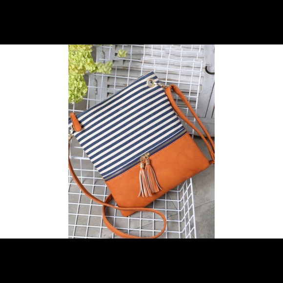 Shoulder bag - Picture 3 of 8